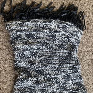 Steve Madden infinity scarf black and white with leather fringe